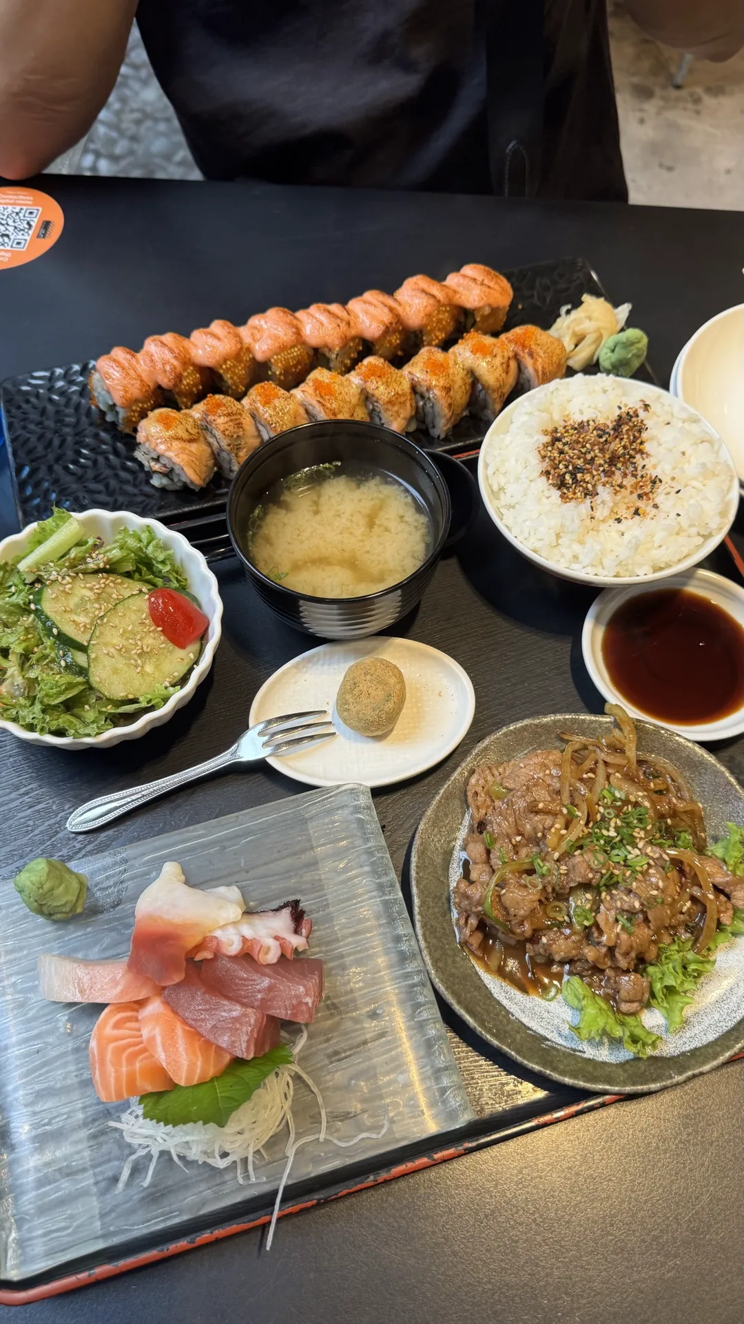 🍣🍱 50% off rolls @ Standing Sushi Bar 🍣🌀